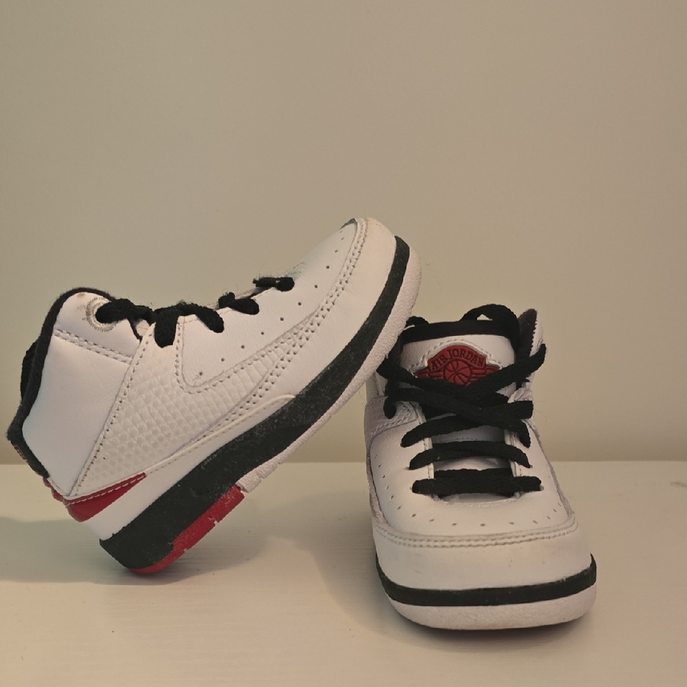 Nike Air Jordan 2 ‘Chicago’ Shoes Toddler Sz 5c Sneakers (DQ8563-106)